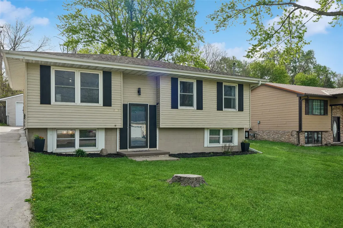 5805 SW 4th Street, Des Moines, IA 50315 - #1