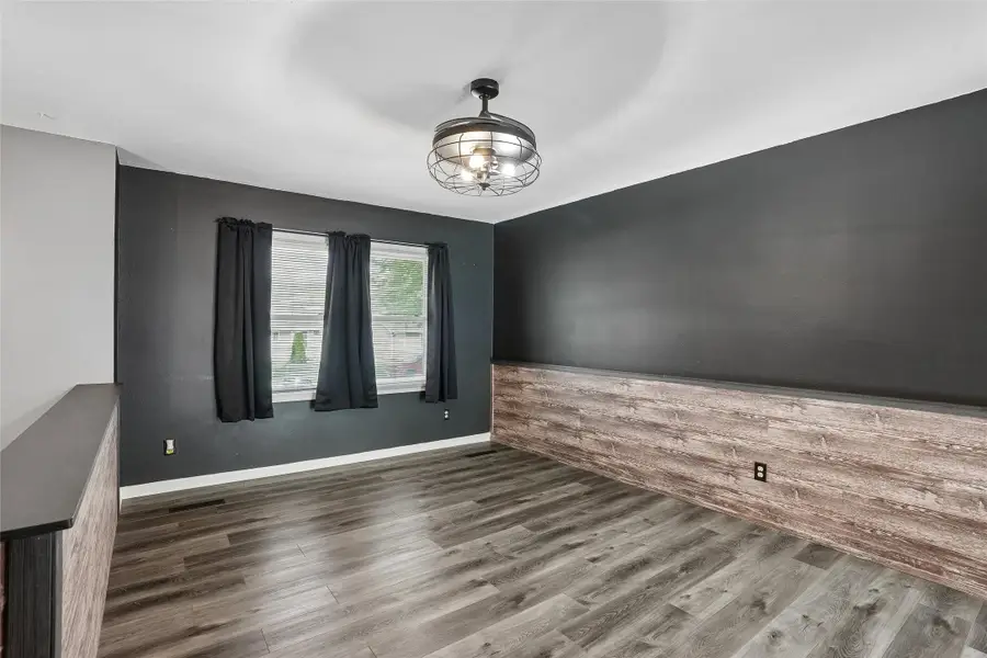 5805 SW 4th Street, Des Moines, IA 50315 - #3