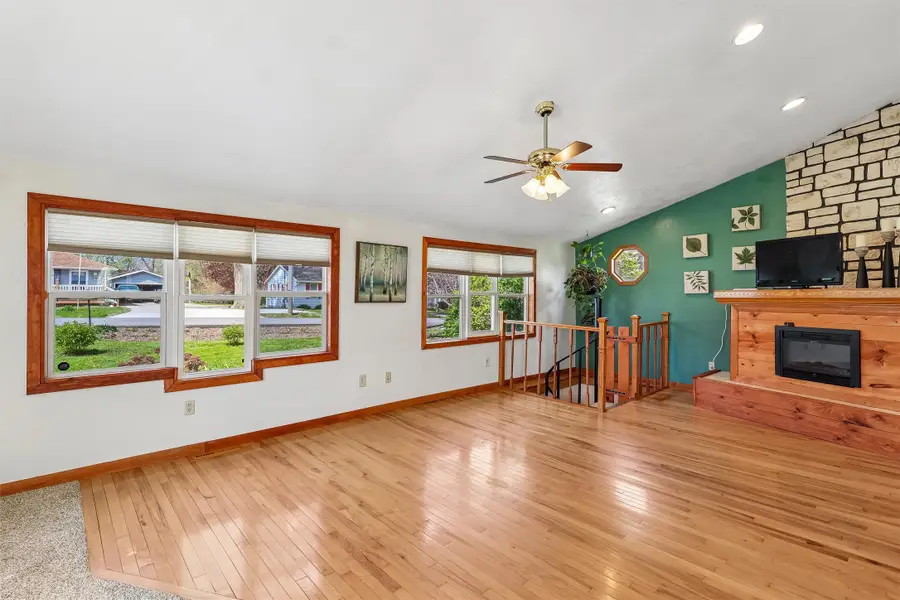 4835 NE 30th Street, Des Moines, IA 50317 - #2