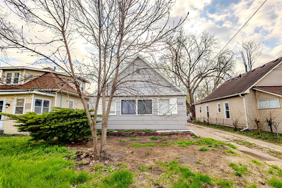 1241 E 17th Court, Des Moines, IA 50316 - #1