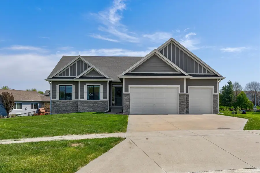 8829 Norway Drive, West Des Moines, IA 50266 - #2