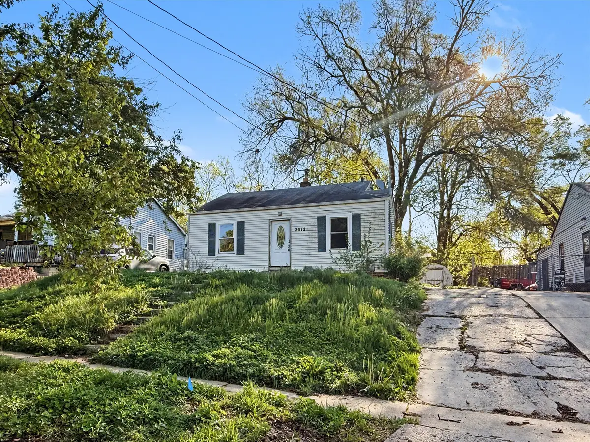 2613 Columbia Street, Des Moines, IA 50313 - #1