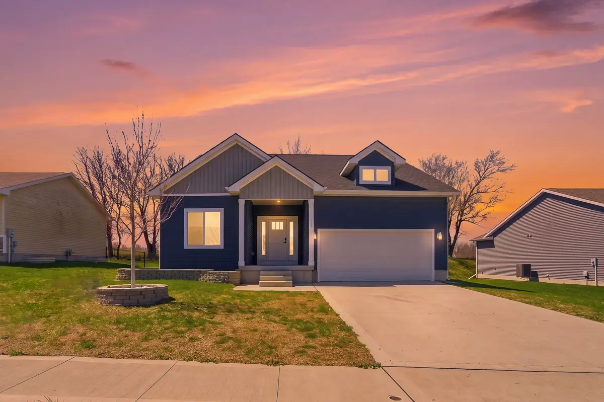 704 Patchett Drive Ne, Mitchellville, IA 50169 - #1