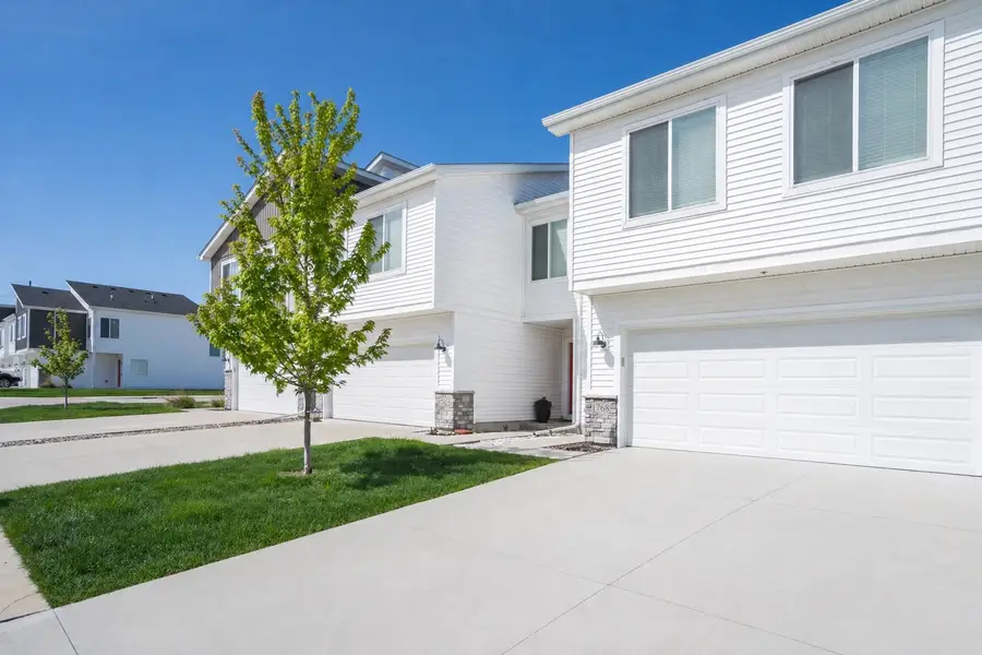 1768 Apex Avenue, West Des Moines, IA 50266 - #2