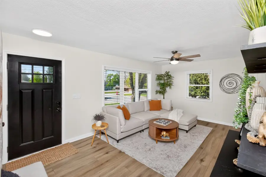 4800 Fairview Drive, Pleasant Hill, IA 50327 - #3