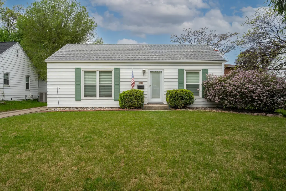 2212 56th Street, Des Moines, IA 50310 - #1