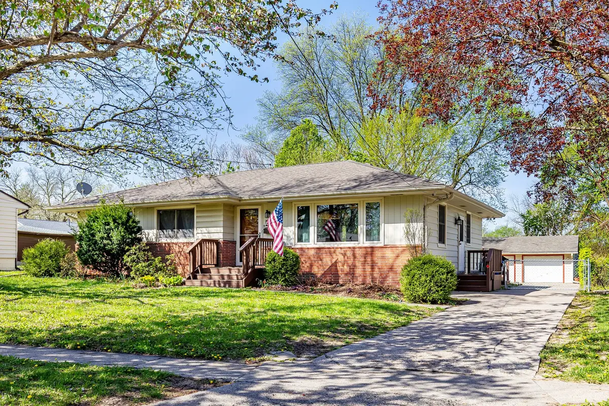 4114 Lower Beaver Road, Des Moines, IA 50310 - #1