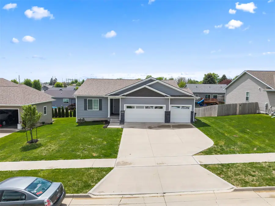 2501 N 7th Avenue Place E, Newton, IA 50208 - #2