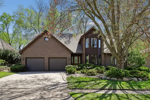 7016 Rocklyn Circle, Urbandale, IA 50322