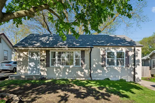 2912 48th Street, Des Moines, IA 50310