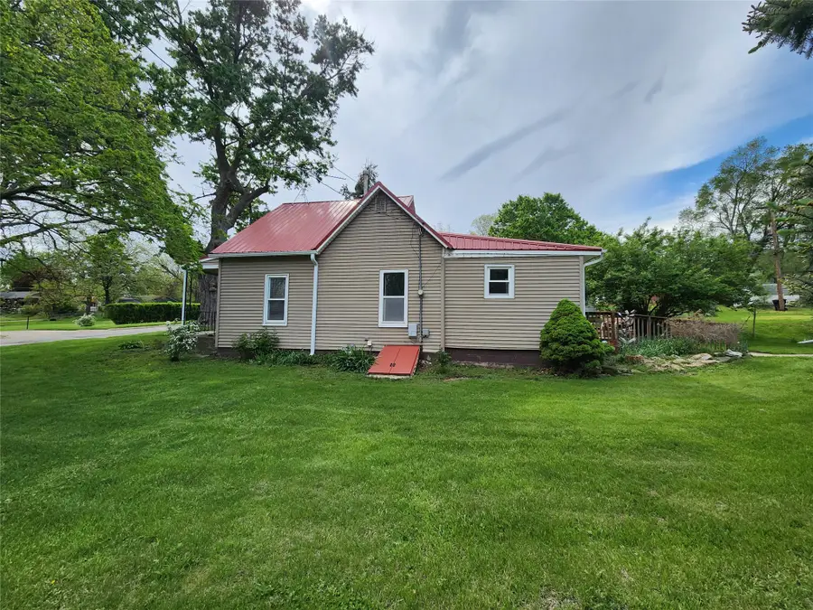 1109 E Montgomery Street, Knoxville, IA 50138 - #2