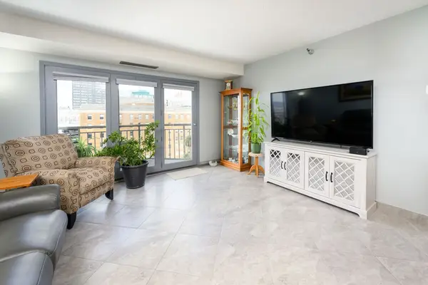 300 Walnut Street #1301, Des Moines, IA 50309