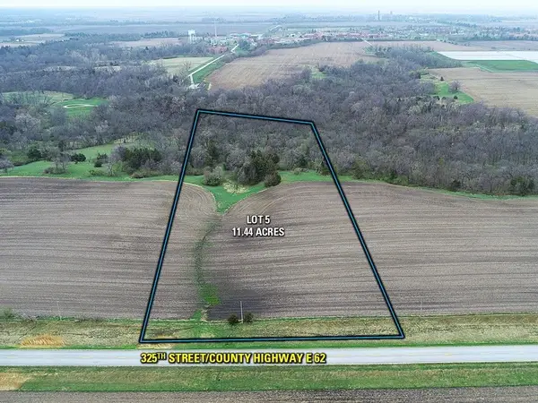 05 325th Street, Woodward, IA 50276