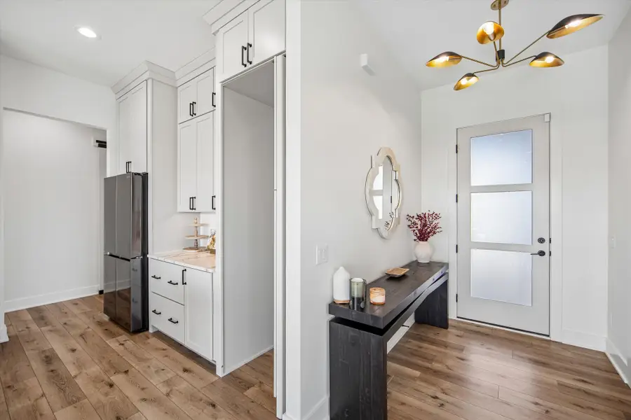 3905 SW 58th Street, Des Moines, IA 50321 - #2