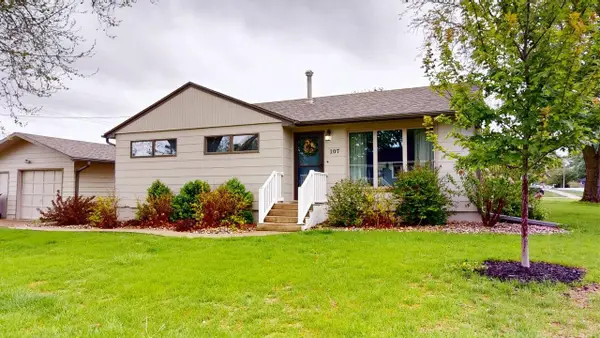 107 6th Avenue, Sully, IA 50251