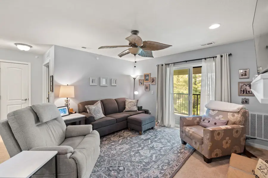 4821 86th Street #21, Urbandale, IA 50322 - #3