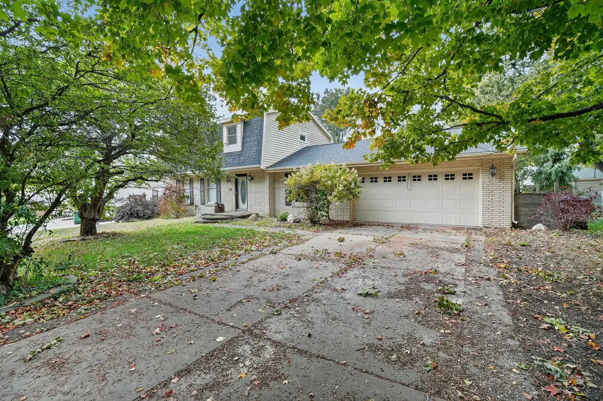 740 40th Street, West Des Moines, IA 50265 - #1