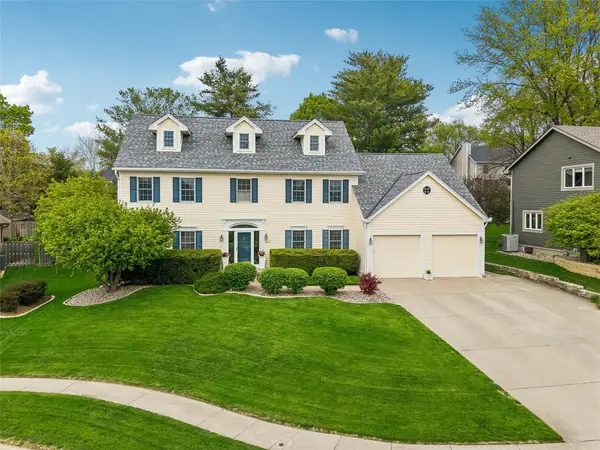 2613 Crown Flair Drive, West Des Moines, IA 50265