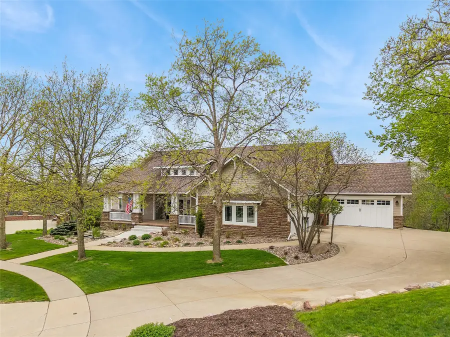 14239 Ridgemont Drive, Urbandale, IA 50323 - #2