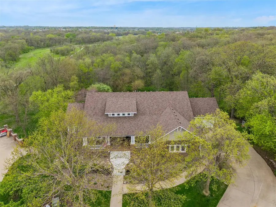 14239 Ridgemont Drive, Urbandale, IA 50323 - #3