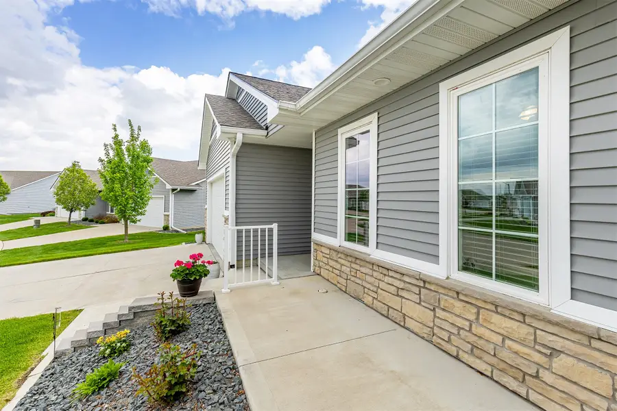 135 SE Silver Pointe Drive, Waukee, IA 50263 - #3