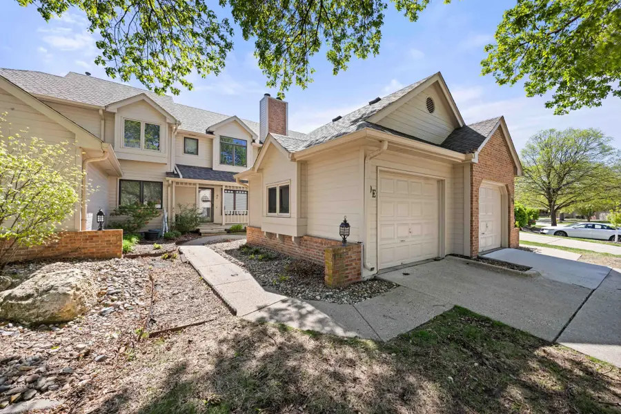 1070 50th Street #10E, West Des Moines, IA 50266 - #2