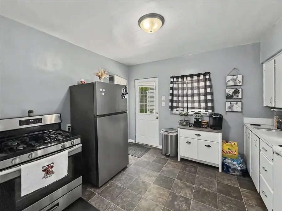 3508 37th Street, Des Moines, IA 50310 - #3