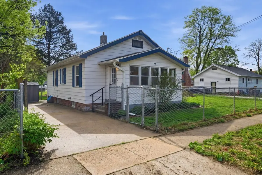 509 E 28th Street, Des Moines, IA 50317 - #2