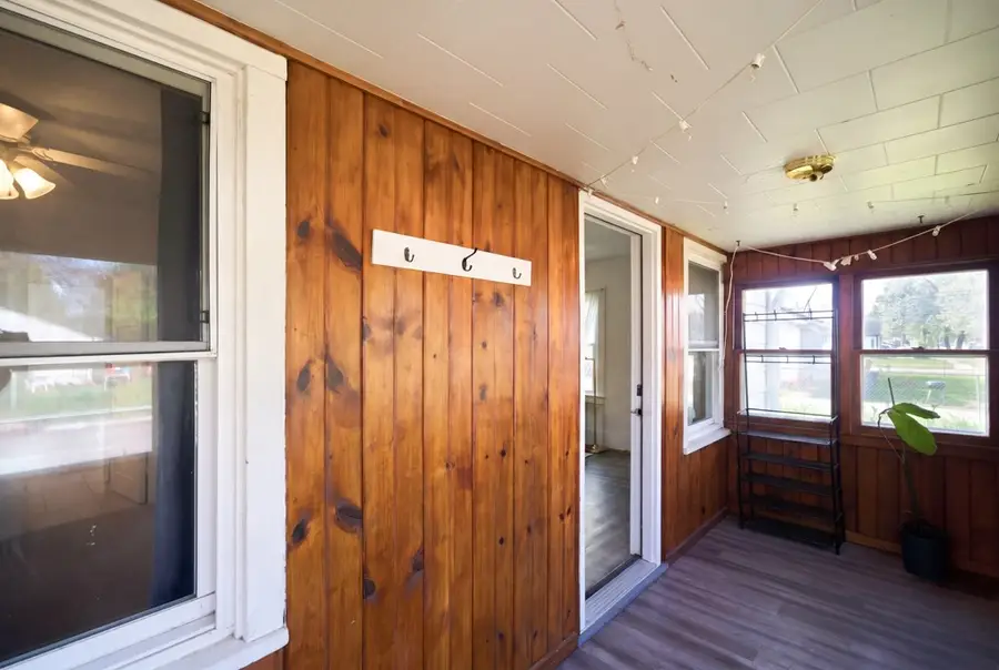 509 E 28th Street, Des Moines, IA 50317 - #3