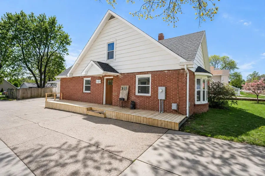 309 Union Street, Pella, IA 50219 - #2