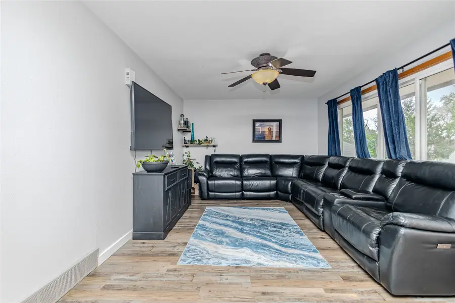 415 NE 4th Street, Stuart, IA 50250 - #3