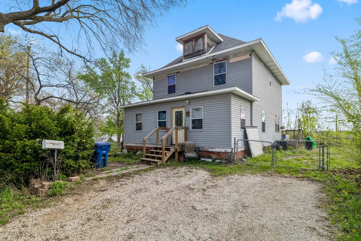 1427 4th Street, Des Moines, IA 50314 - #1