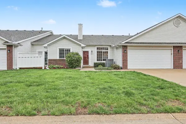 5471 Longview Court #6, Johnston, IA 50131