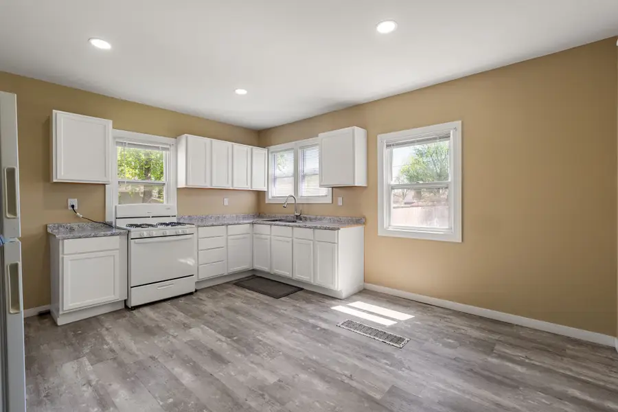 817 Buchanan Street, Des Moines, IA 50316 - #2