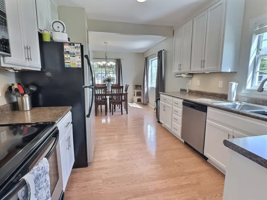 325 NW Lynn Avenue, Earlham, IA 50072 - #2