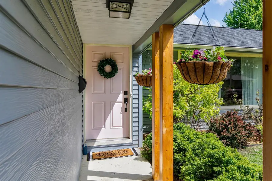 913 17th Street, West Des Moines, IA 50265 - #3