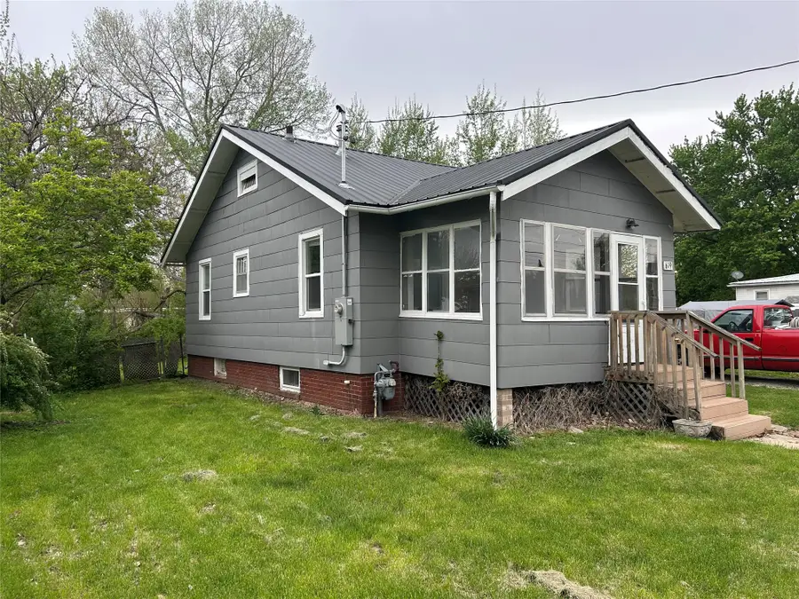 619 E 10th Street N, Newton, IA 50208 - #2