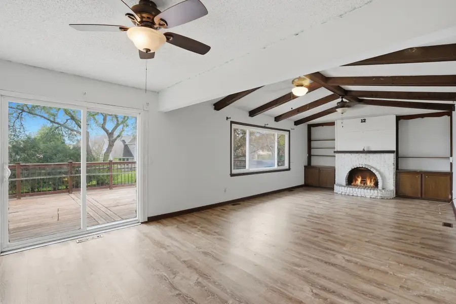 3929 Mary Lynn Drive, Urbandale, IA 50322 - #2