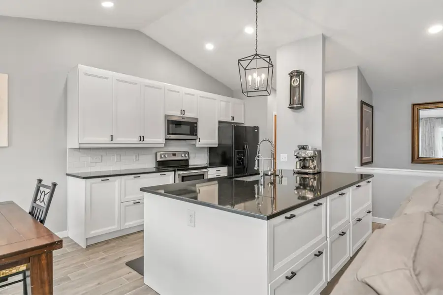 675 SE Ashton Court, Waukee, IA 50263 - #3