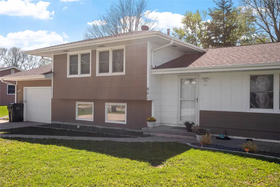 901 16th Street, Perry, IA 50220 - #2