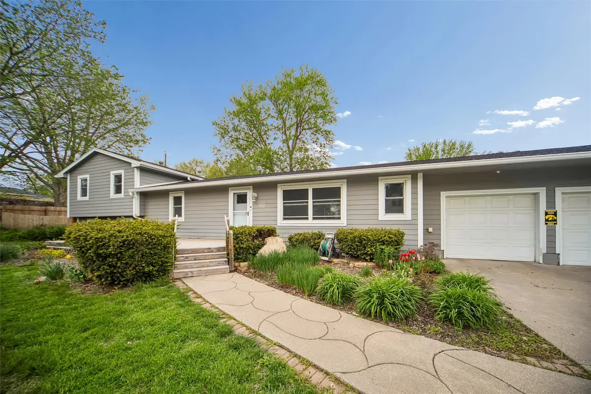 102 4th Street Se, Bondurant, IA 50035 - #1