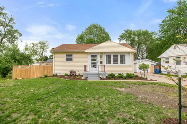 2015 50th Place, Des Moines, IA 50310