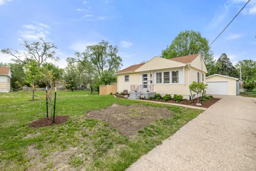 2015 50th Place, Des Moines, IA 50310 - #2