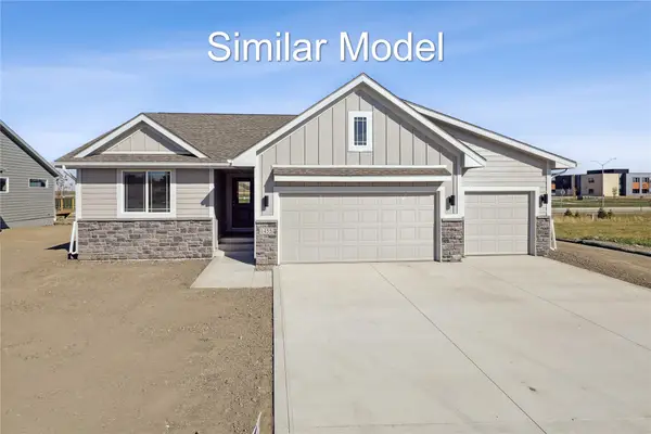 3826 NW Reinhart Drive, Ankeny, IA 50023