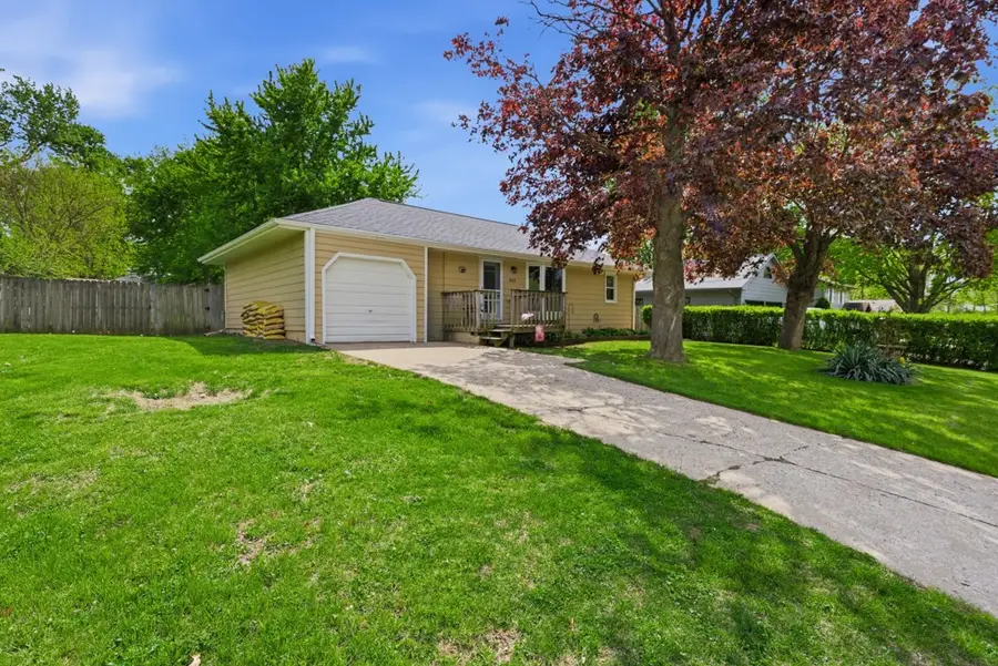 907 W Euclid Avenue, Indianola, IA 50125 - #3