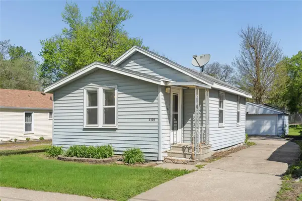 3104 Garfield Avenue, Des Moines, IA 50317