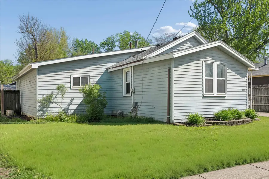 3104 Garfield Avenue, Des Moines, IA 50317 - #3