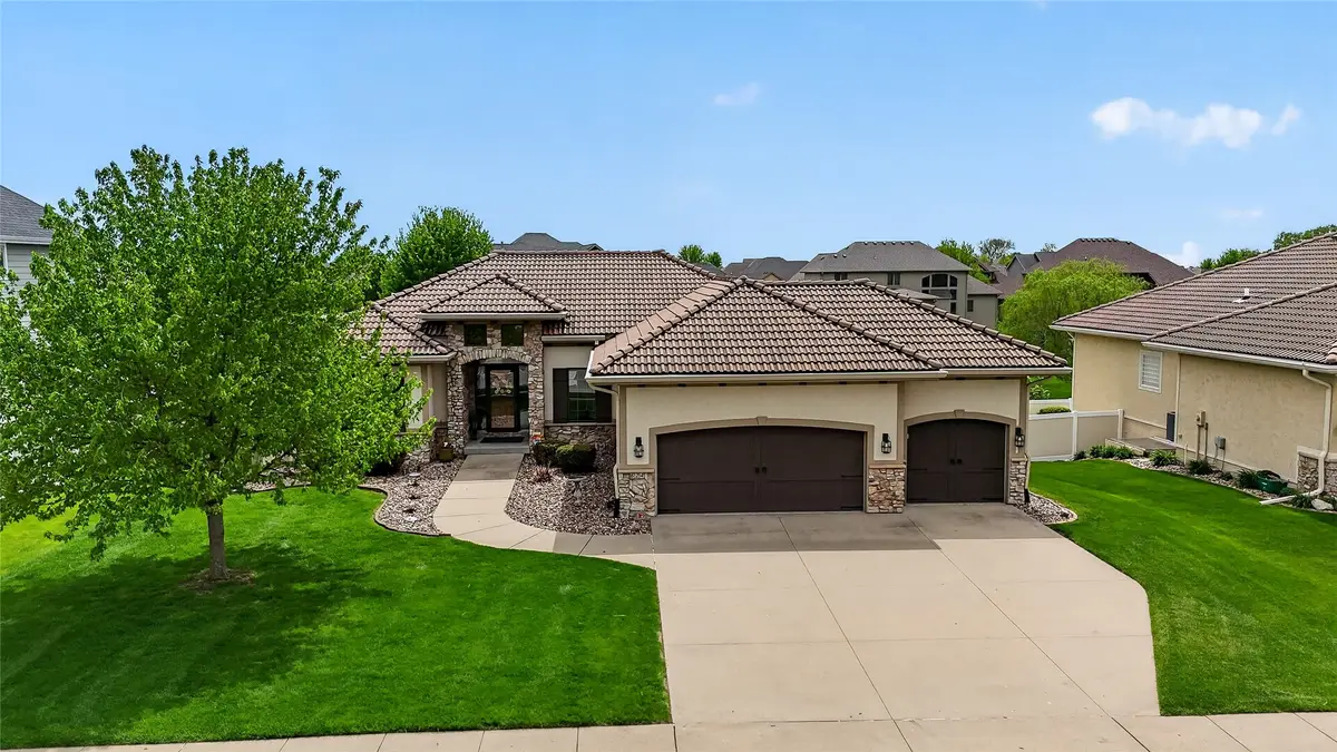 624 19th Street Sw, Altoona, IA 50009 - #1