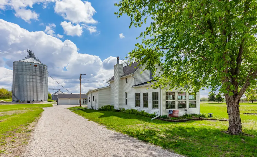 402 S Vine Street, Cambridge, IA 50046 - #2