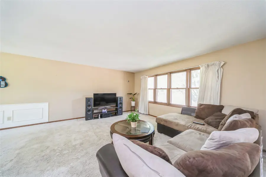 4021 80th Street, Urbandale, IA 50322 - #2